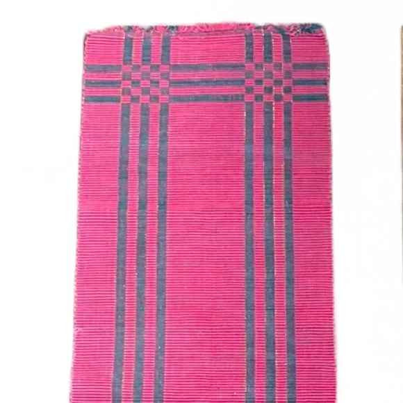 Holiday Table Runner - Picture 1 of 10